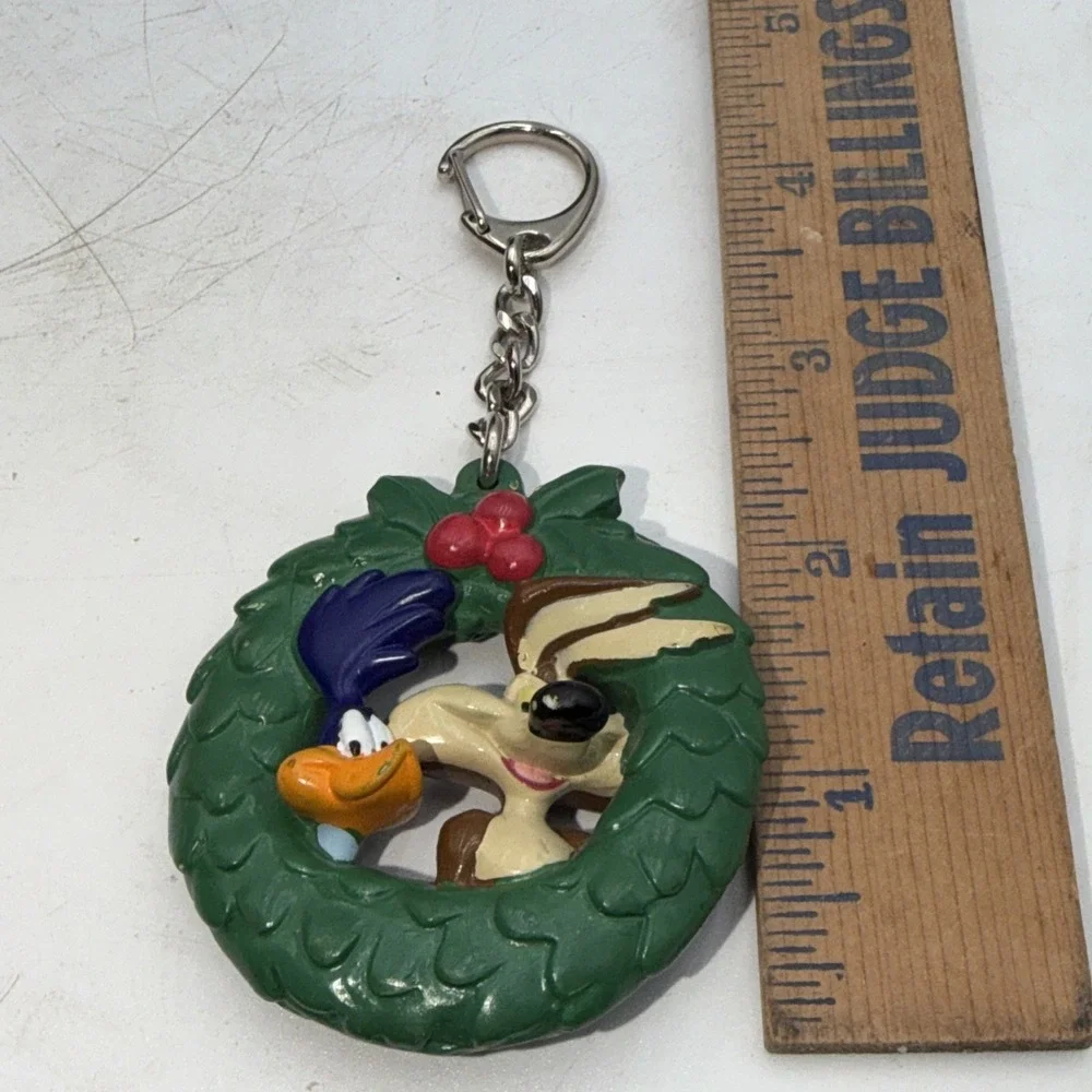 Vintage Looney Tunes Roadrunner & Wile E. Coyote Christmas Wreath PVC Keychain